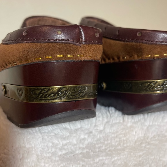 VINTAGE LUCKY BRAND Leather Embroidered Clogs - Picture 7 of 13